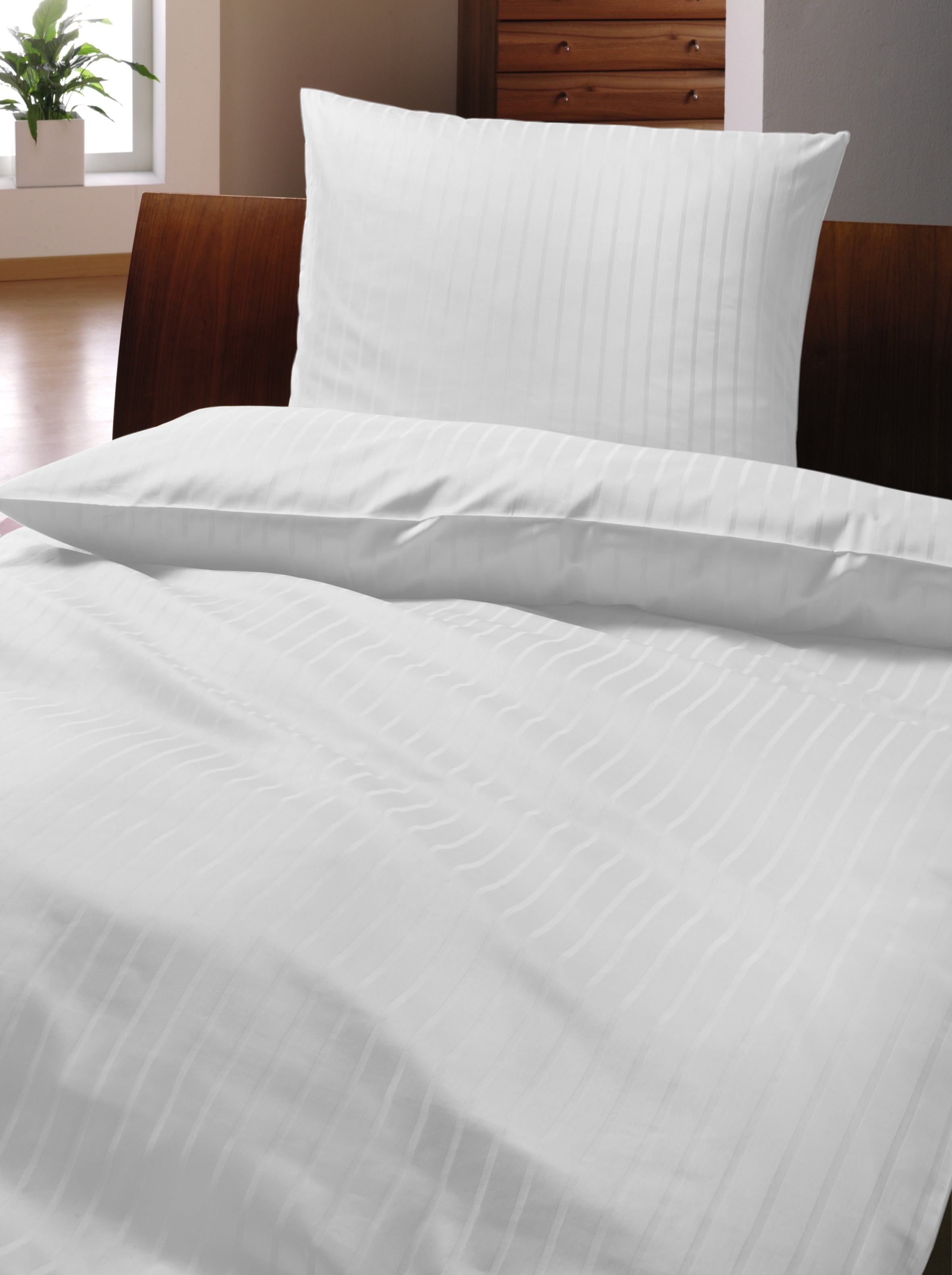 Posteljnina iz vrhunskega 100 % česanega merceliziranega bombaža